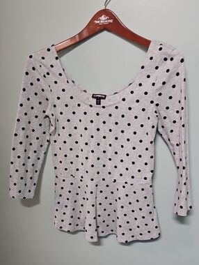 Express Women’s Gray Polka Dot Scoop Neck Peplum Top